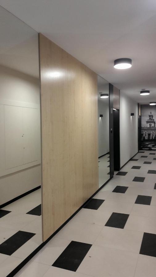 Silver Apartment In Wilanow 华沙 外观 照片